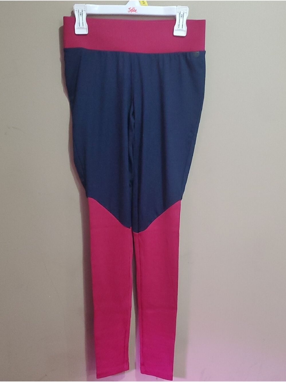 Under Armor Colorblock High-Waist Compression Leggings in Navy and Fuchsia XS
